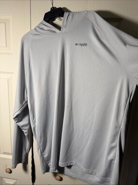 Columbia Light Gray Hooded Windbreaker